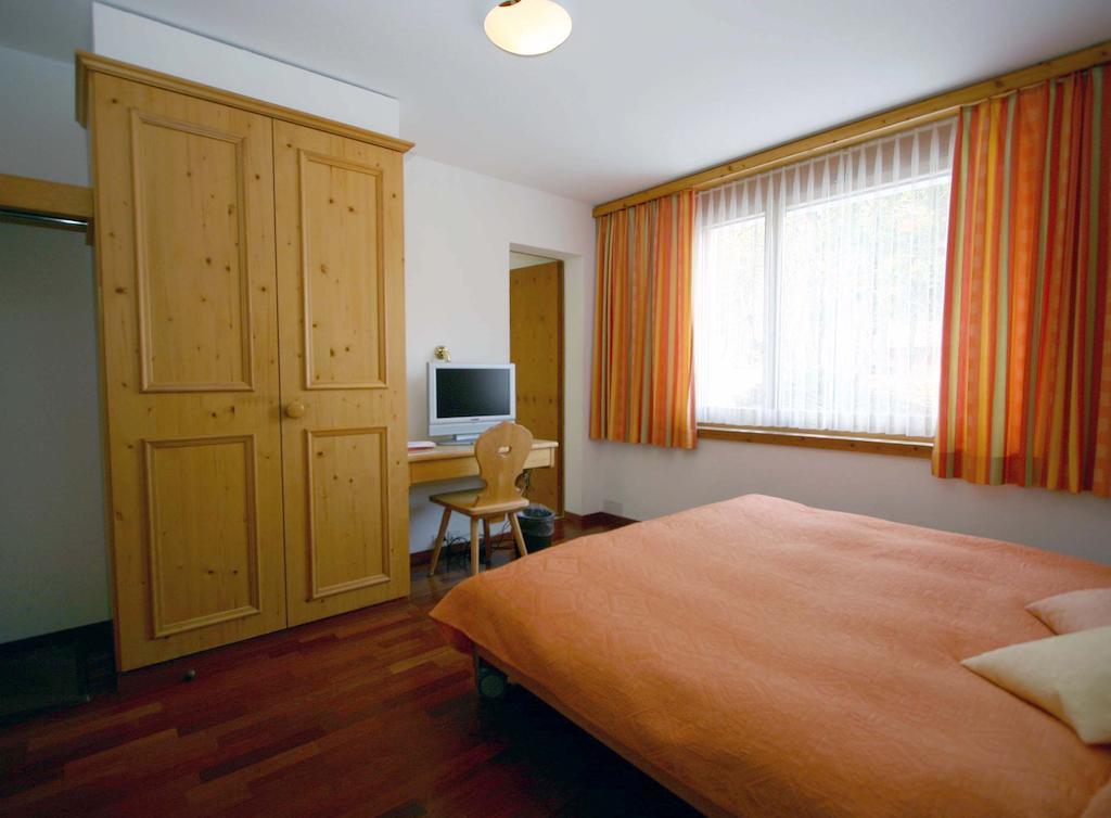 Hotel Poestli Малоя Номер фото