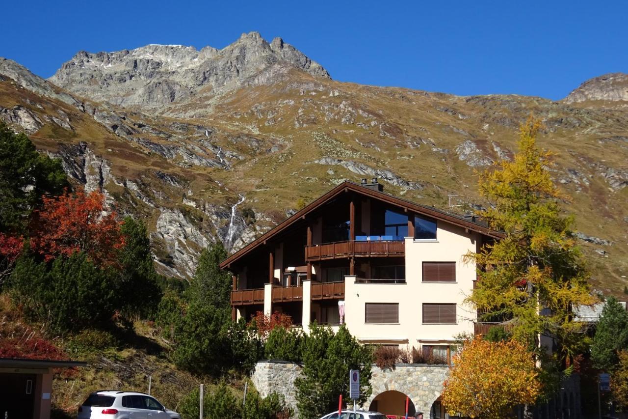 Hotel Poestli Малоя Экстерьер фото